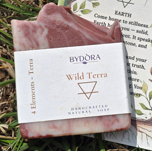 A grounding handmade soap with earthy essential oils of patchouli, cedarwood and cypress. Mineral clays gently cleanse while plant oils nourish and protect the skin